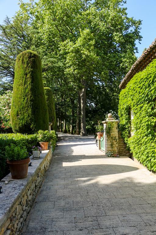 Domaine Du Moulin Saint-Laurent-des-Arbres Exterior foto